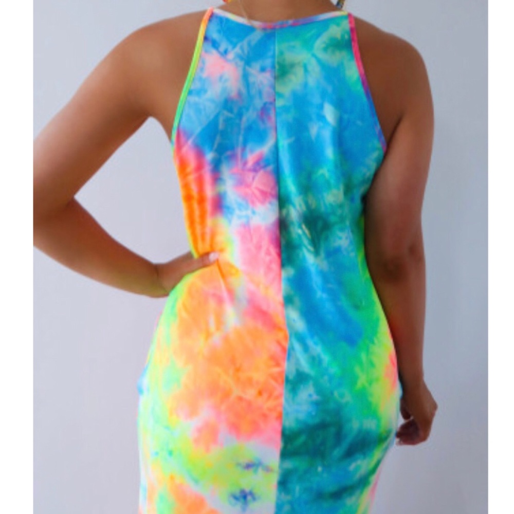 Last one small Multi colored Tie-dye maxi dress - Picture 3 of 10